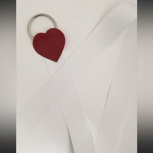 Winners Choice 1 Heart Hair-bow Holder. New and Handmade. See listing for colors